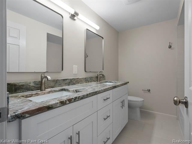 Builiding view fourteen for 29448 El Dorado, Warren, MI. 48088