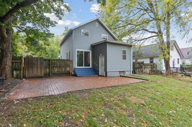 Builiding view twenty nine for 427 Ash, Mason, MI. 48854