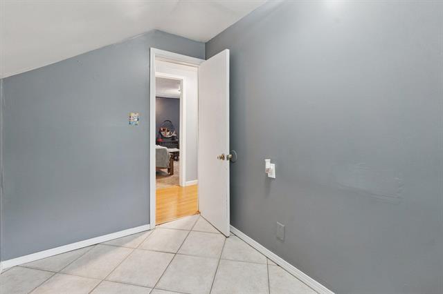 Builiding view twenty one for 427 Ash, Mason, MI. 48854