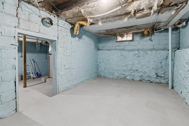 Builiding view twenty two for 427 Ash, Mason, MI. 48854