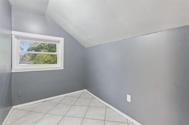 Builiding view twenty for 427 Ash, Mason, MI. 48854