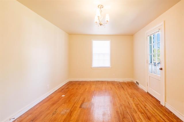 Builiding view fifteen for 1030 Dwillard, Kalamazoo, MI. 49048