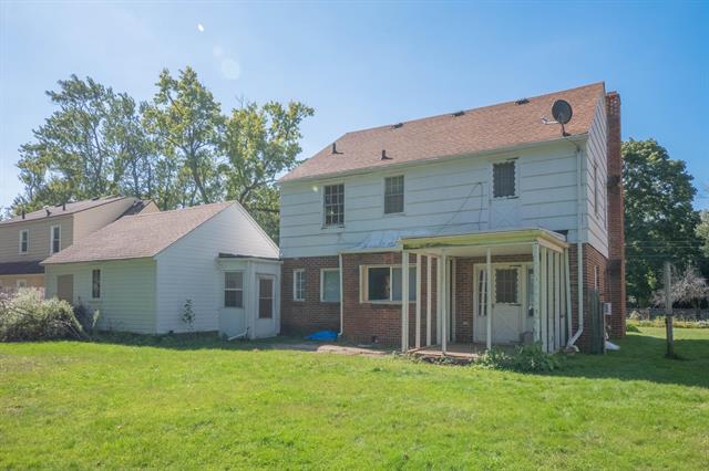 Builiding view four for 1030 Dwillard, Kalamazoo, MI. 49048