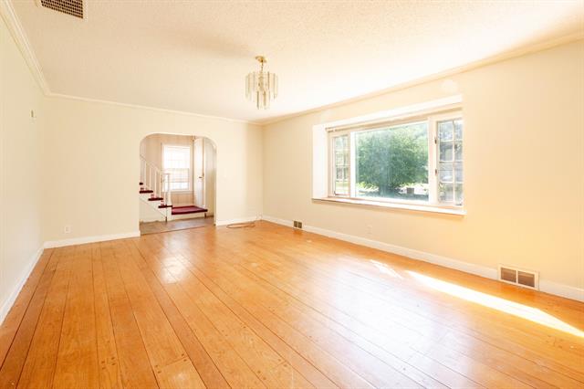 Builiding view thirteen for 1030 Dwillard, Kalamazoo, MI. 49048