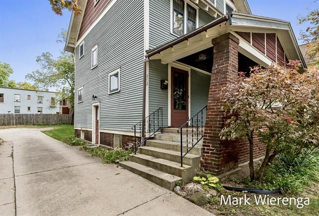 Builiding view eleven for 272 Henry, Grand Rapids, MI. 49503