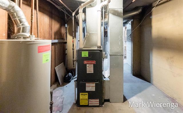 Builiding view fifty five for 272 Henry, Grand Rapids, MI. 49503