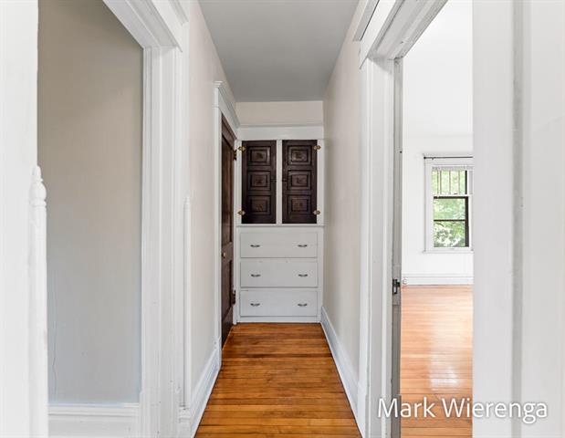 Builiding view fifty nine for 272 Henry, Grand Rapids, MI. 49503