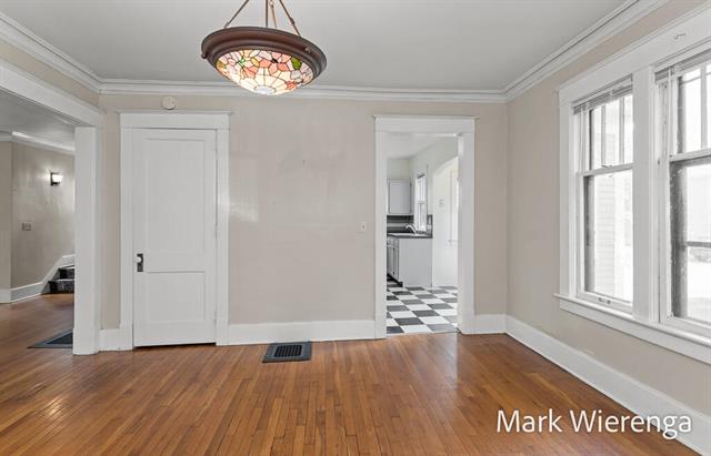 Builiding view fifty two for 272 Henry, Grand Rapids, MI. 49503