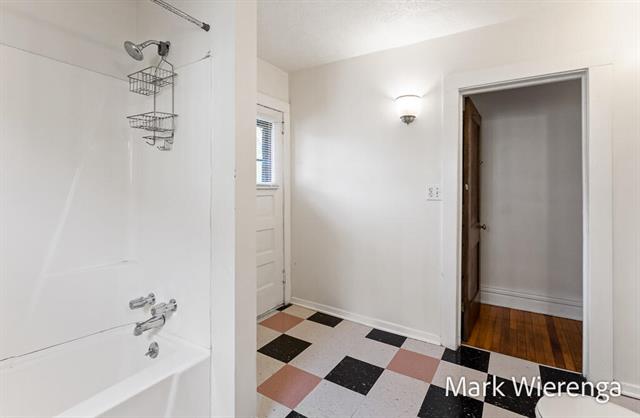 Builiding view forty nine for 272 Henry, Grand Rapids, MI. 49503