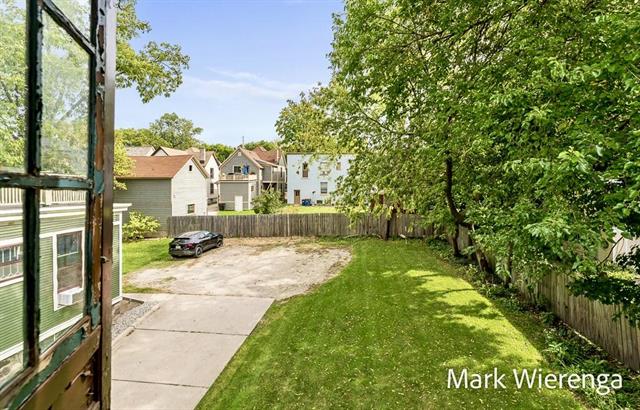 Builiding view fourteen for 272 Henry, Grand Rapids, MI. 49503