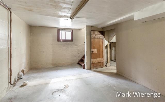 Builiding view thirty four for 272 Henry, Grand Rapids, MI. 49503