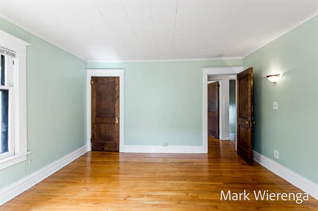 Builiding view thirty three for 272 Henry, Grand Rapids, MI. 49503