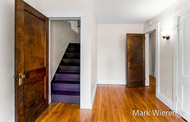 Builiding view twenty five for 272 Henry, Grand Rapids, MI. 49503