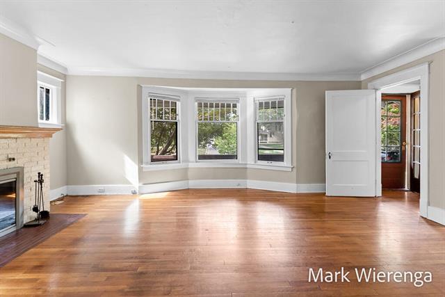 Builiding view twenty nine for 272 Henry, Grand Rapids, MI. 49503