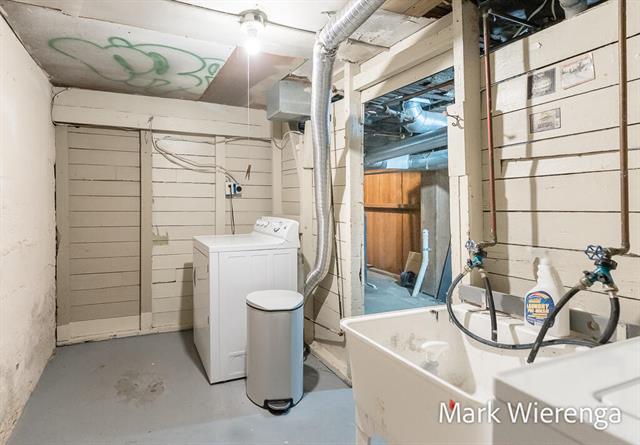 Builiding view twenty two for 272 Henry, Grand Rapids, MI. 49503