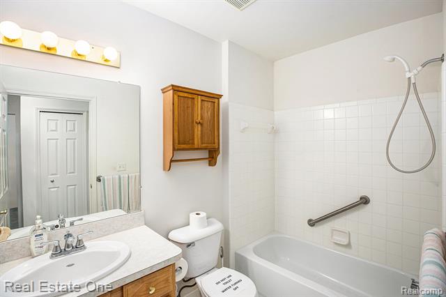 Builiding view eleven for 4378 Gardenia, Sterling Heights, MI. 48314