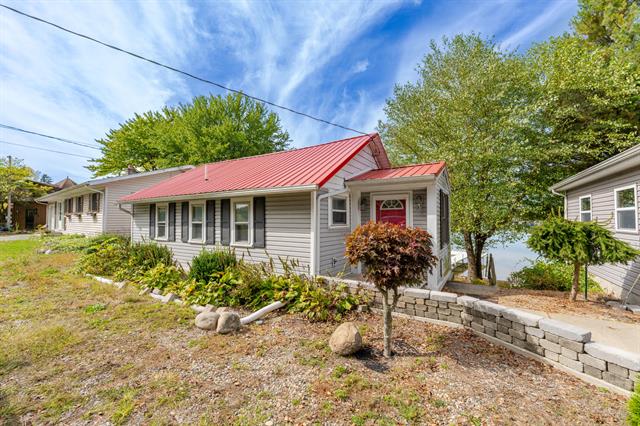 front view for 106 Lyon Lake Road, Marshall, Mi. 49068
