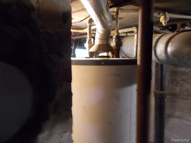 Builiding view fourteen for 621 Meek, Caro, MI. 48723