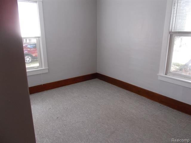 Builiding view seven for 621 Meek, Caro, MI. 48723