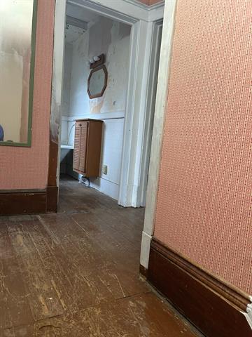 Builiding view ten for 709 Regent, Niles, MI. 49120