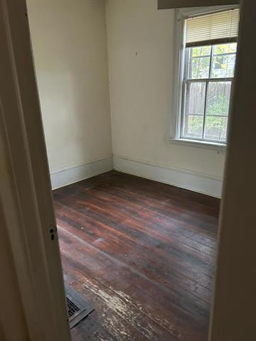 Builiding view thirteen for 709 Regent, Niles, MI. 49120