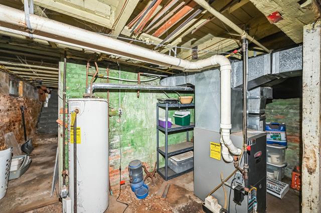 Builiding view three for 709 Regent, Niles, MI. 49120