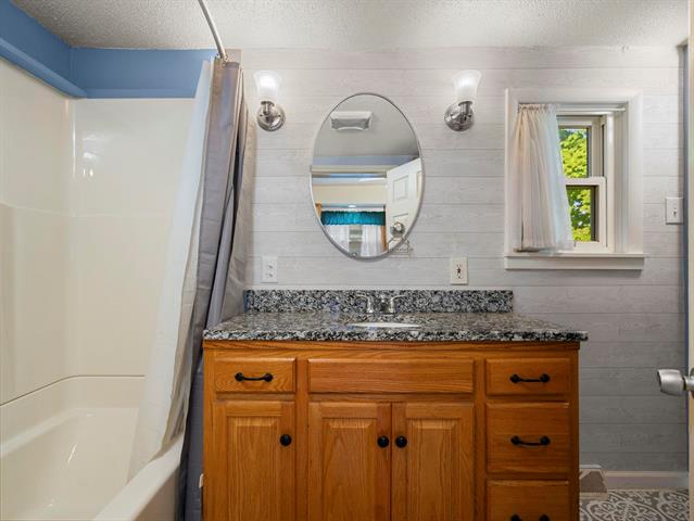 Builiding view thirteen for 111 Fourteenth, Traverse City, MI. 49684