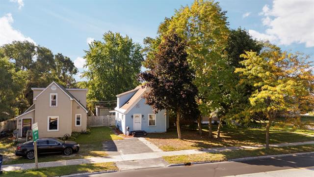 Builiding view thirty one for 111 Fourteenth, Traverse City, MI. 49684