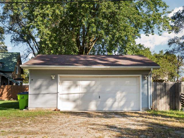 Builiding view twenty eight for 111 Fourteenth, Traverse City, MI. 49684