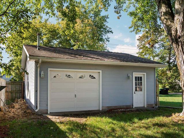 Builiding view twenty seven for 111 Fourteenth, Traverse City, MI. 49684