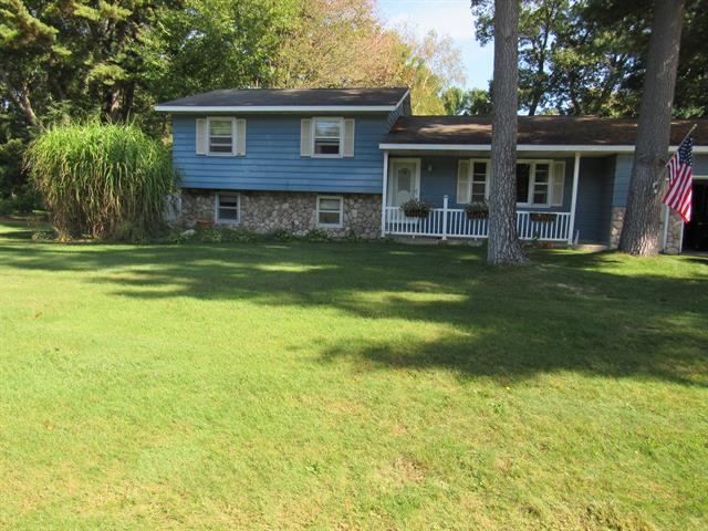 Builiding view one for 7580 Whitehall, Whitehall, MI. 49461