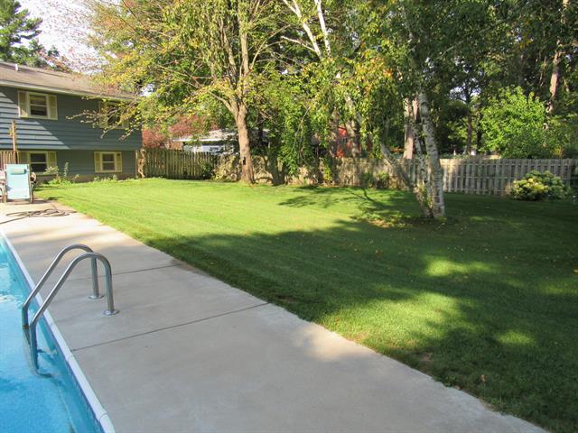 Builiding view thirty three for 7580 Whitehall, Whitehall, MI. 49461