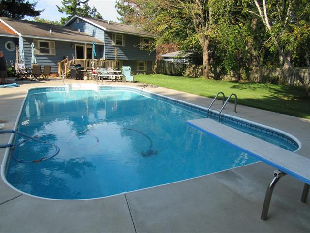 Builiding view thirty two for 7580 Whitehall, Whitehall, MI. 49461