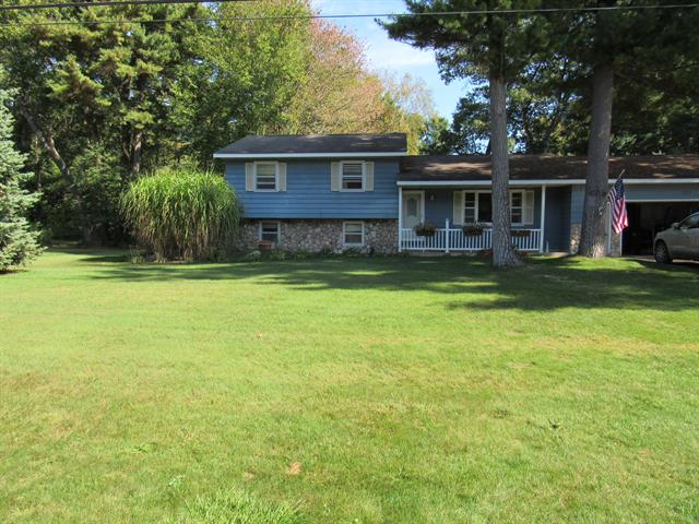 Builiding view two for 7580 Whitehall, Whitehall, MI. 49461