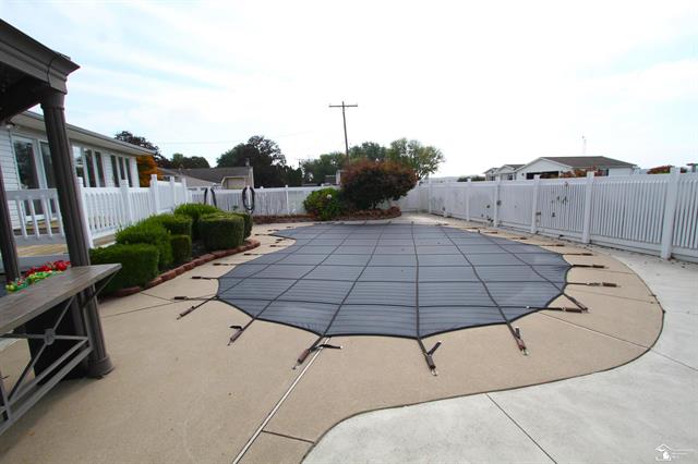 Builiding view eight for 4833 Stadler, Monroe, MI. 48162