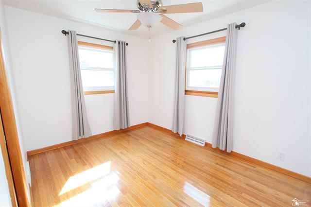 Builiding view thirty three for 4833 Stadler, Monroe, MI. 48162