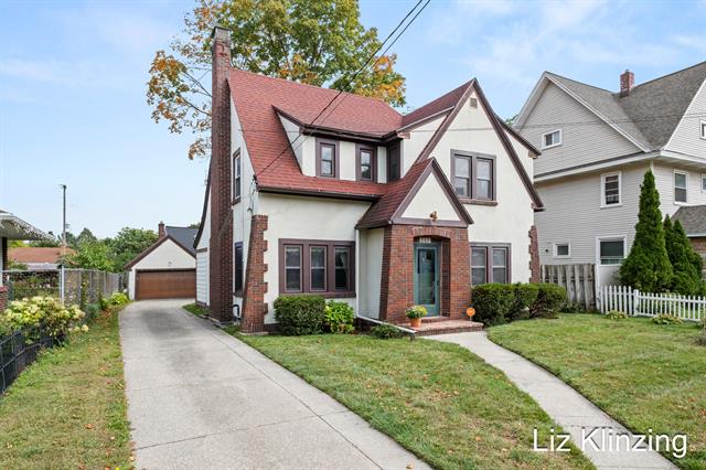 front view for 2324 Madison Avenue Se, Grand Rapids, Mi. 49507