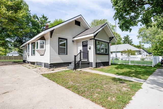 front view for 960 Jennings Avenue, Benton Harbor, Mi. 49022
