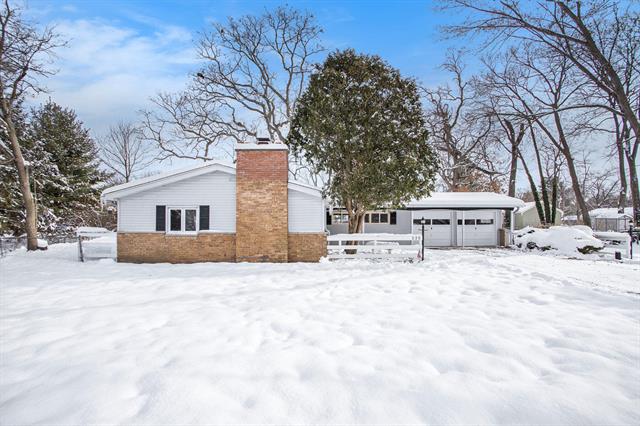 Builiding view one for 135 Lindow, Battle Creek, MI. 49037