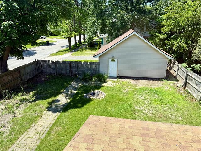 Builiding view thirty five for 1607 6Th, Muskegon, MI. 49441