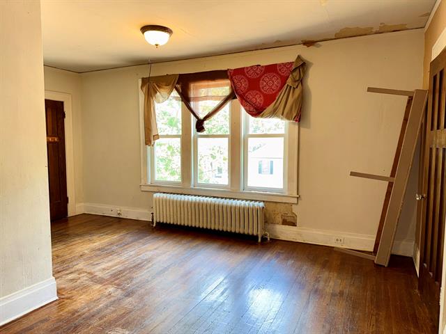 Builiding view thirty for 1607 6Th, Muskegon, MI. 49441
