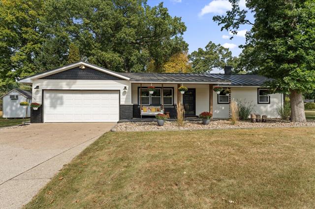 front view for 26356 Redfield Street, Edwardsburg, Mi. 49112