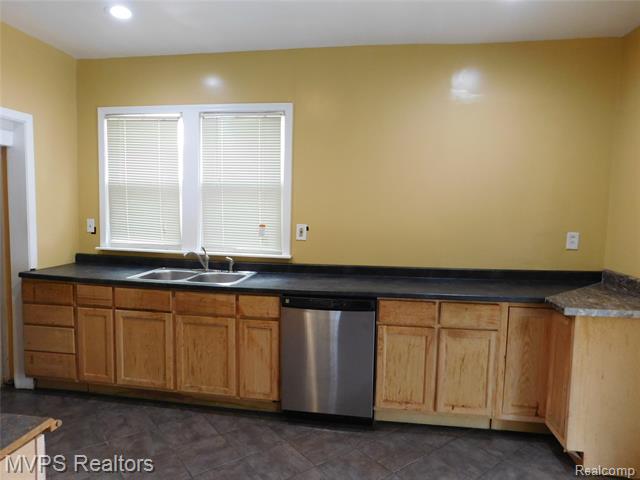 Builiding view two for 3781 Taylor, Detroit, MI. 48206