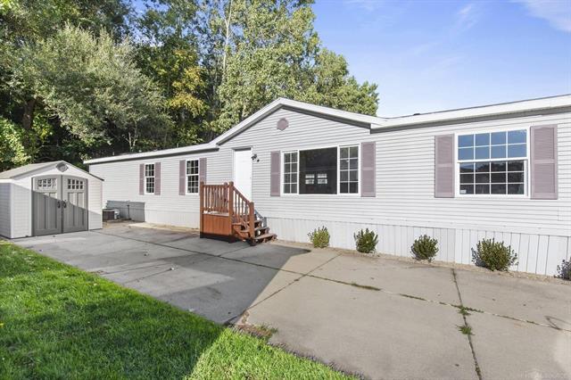 front view for 9386 Starboard Drive, Fair Haven, Mi. 48023