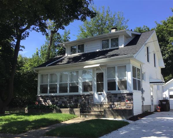 front view for 2016 S Jackson Street, Jackson, Mi. 49203