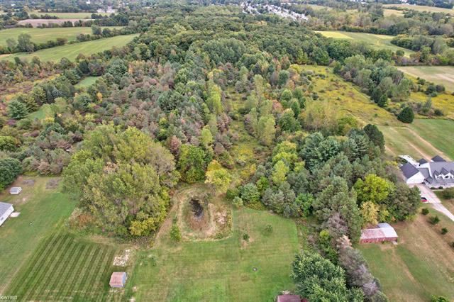 Builiding view fifty six for 5238 Gale, Davison, MI. 48423