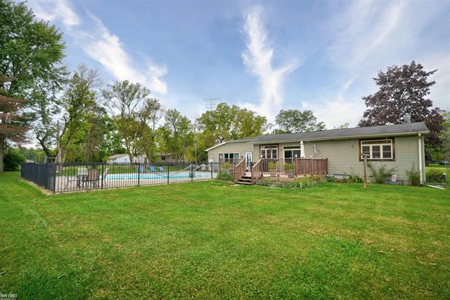 Builiding view forty one for 5238 Gale, Davison, MI. 48423