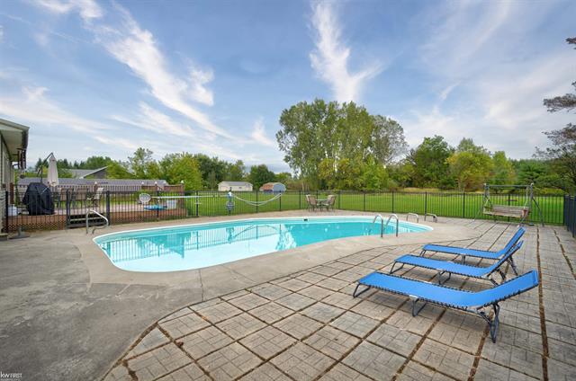 Builiding view forty seven for 5238 Gale, Davison, MI. 48423