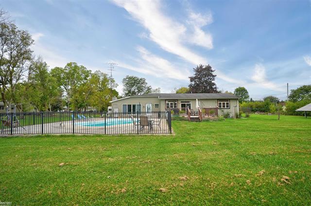 Builiding view forty two for 5238 Gale, Davison, MI. 48423