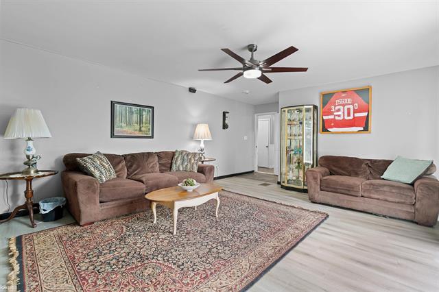 Builiding view fourteen for 5238 Gale, Davison, MI. 48423